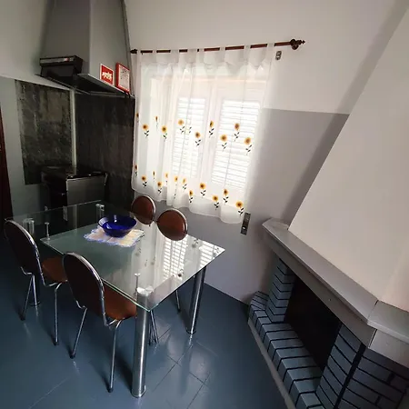 Casa Manos Névoa Geres