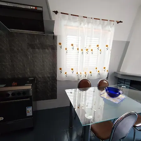 Casa Manos Névoa Geres