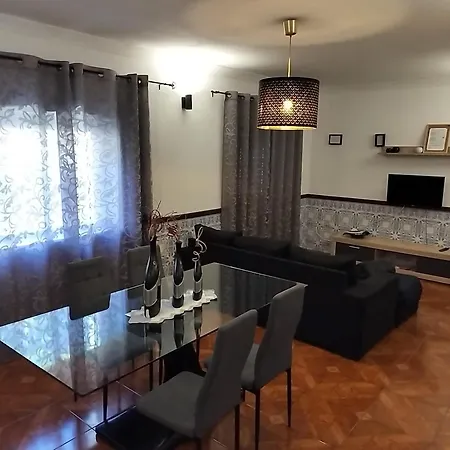 Casa Manos Névoa Geres