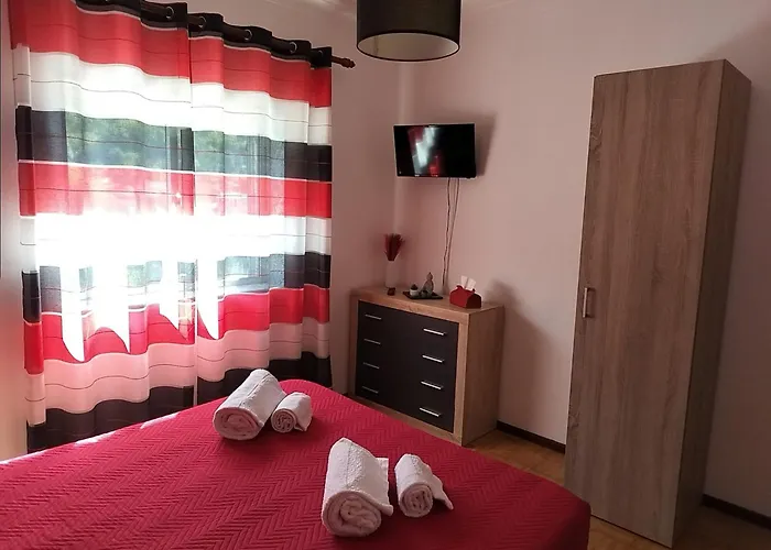 Casa Manos Nevoa * Geres